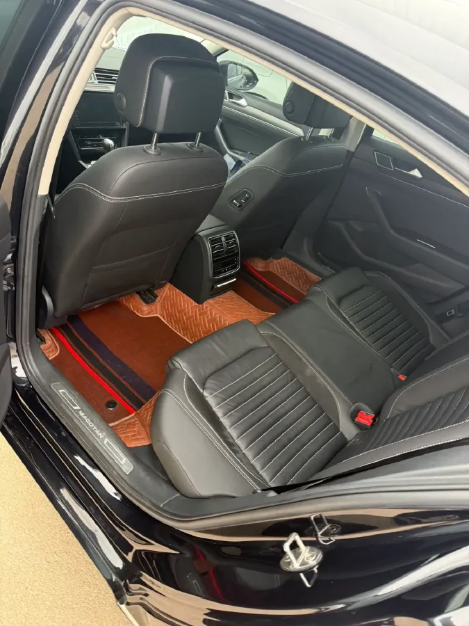 2020 Volkswagen Magotan 2.0T 186HP L4 7DCT,autocango,china used car exporter,china ev exporter,chinese used car exporter,chinese used ev exporter