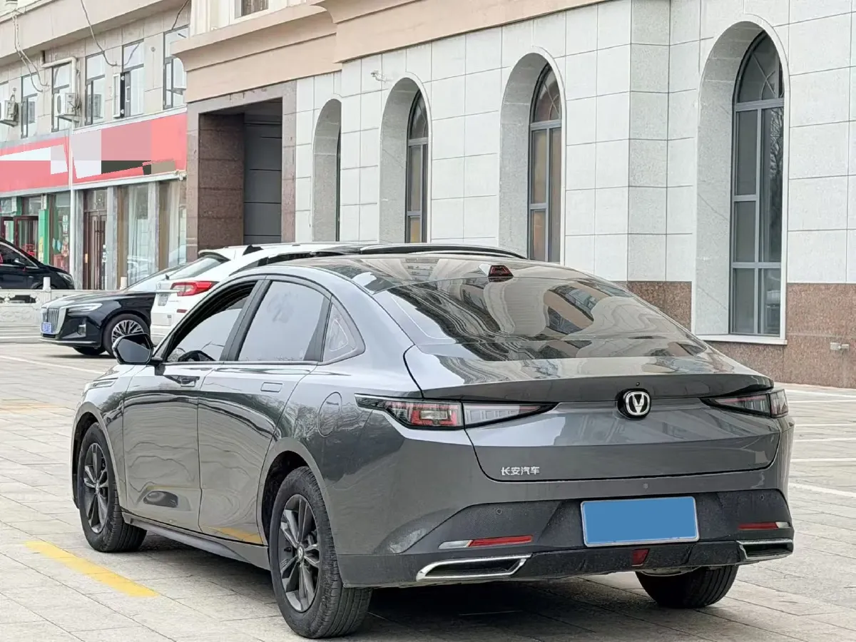 2023 ChangAn Lamore 1.5T 170HP L4 7DCT,autocango,china used car exporter,china ev exporter,chinese used car exporter,chinese used ev exporter