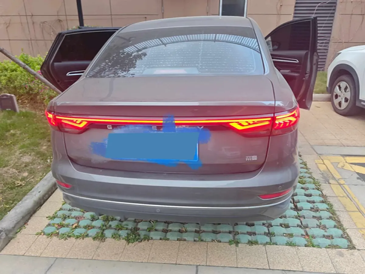 2022 Geely Emgrand 1.5L 114HP L4 CVT,autocango,china used car exporter,china ev exporter,chinese used car exporter,chinese used ev exporter