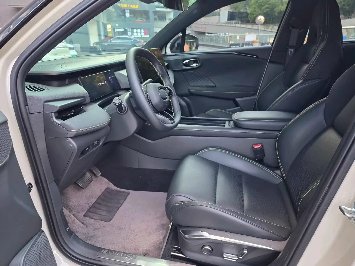 2025 LYNK&CO 06 1.5T 181HP L4 7DCT,autocango,china used car exporter,china ev exporter,chinese used car exporter,chinese used ev exporter