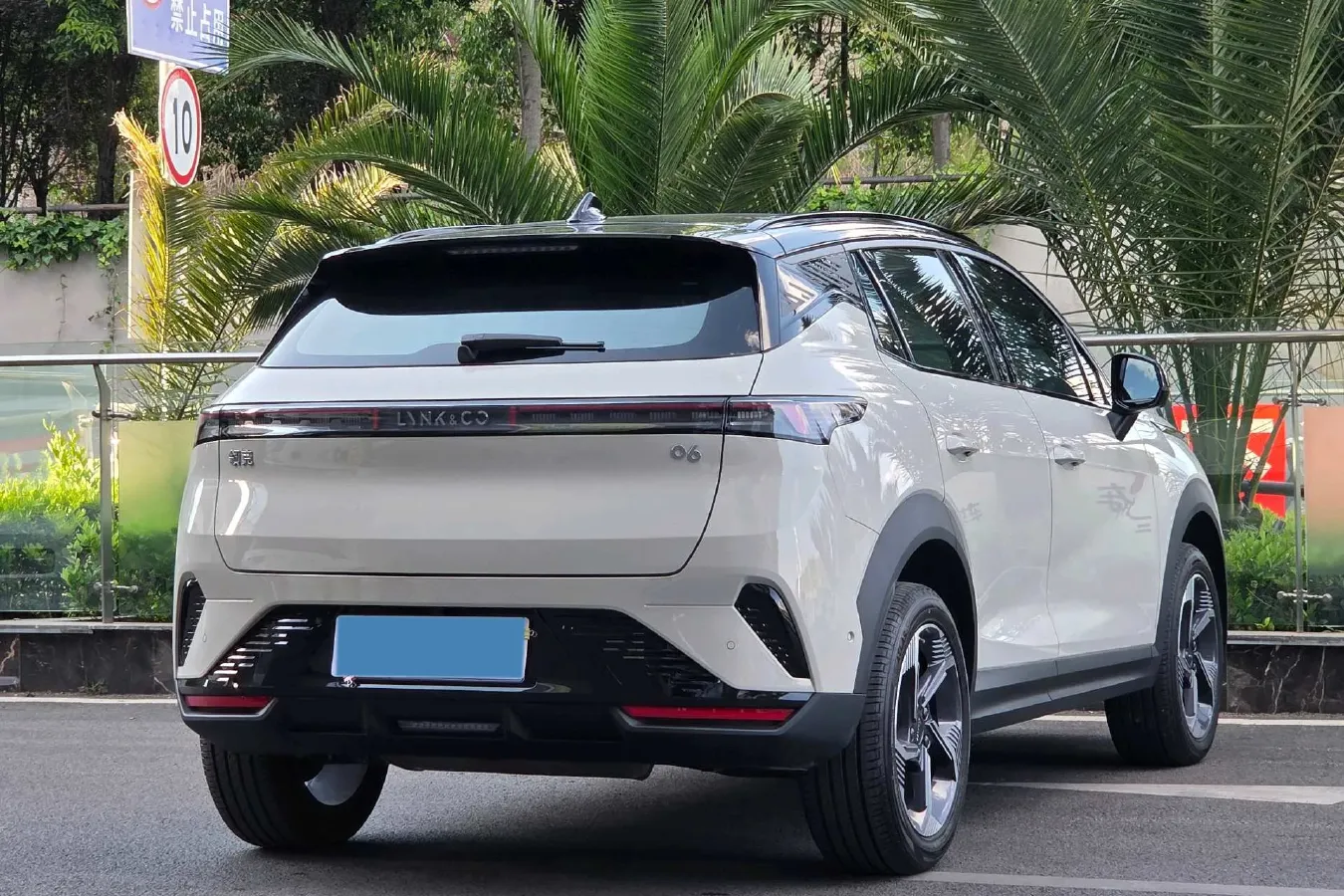 2025 LYNK&CO 06 1.5T 181HP L4 7DCT,autocango,china used car exporter,china ev exporter,chinese used car exporter,chinese used ev exporter