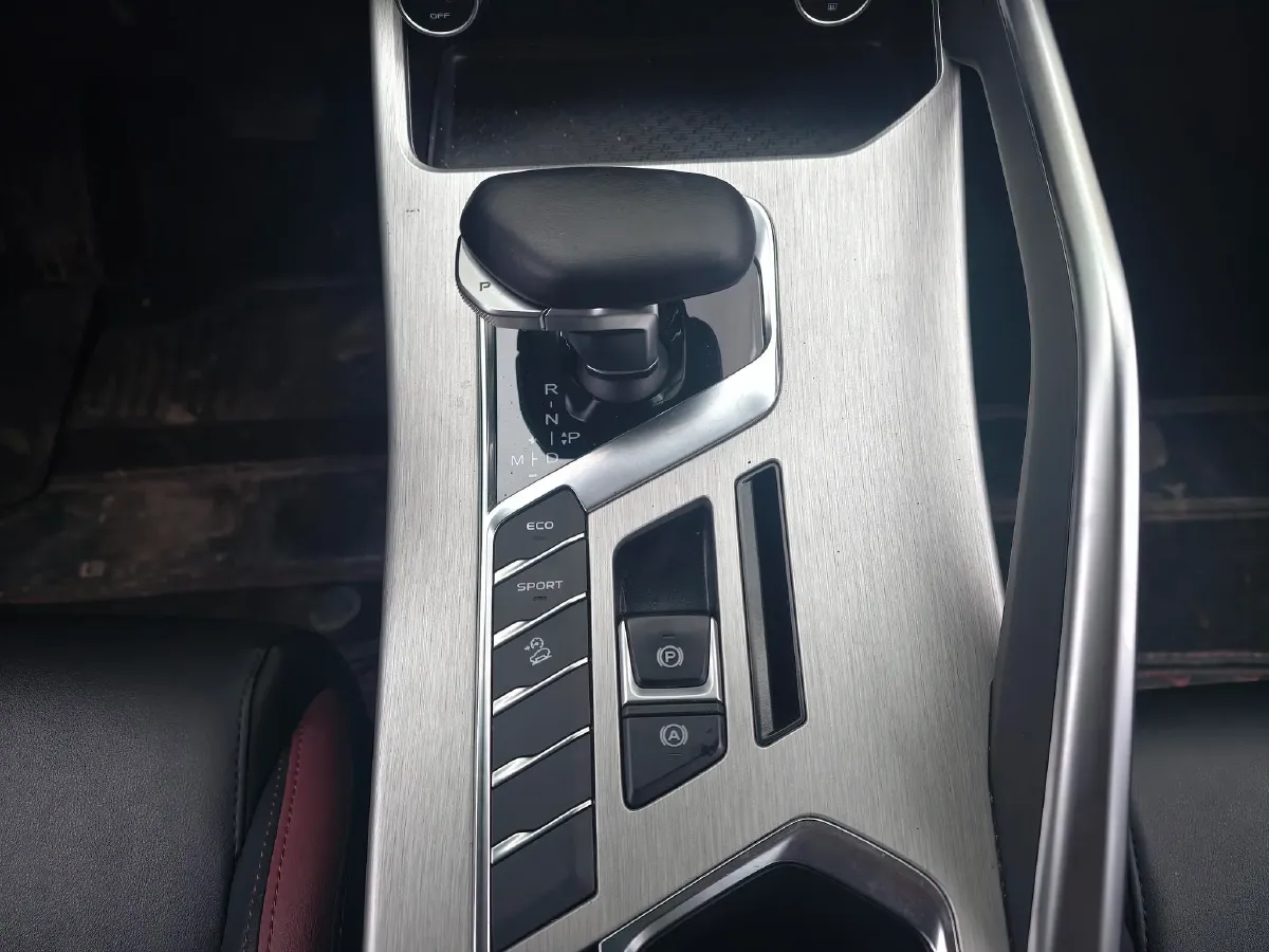 2021 Geely Coolray 1.4T 141HP L4 6DCT,autocango,china used car exporter,china ev exporter,chinese used car exporter,chinese used ev exporter