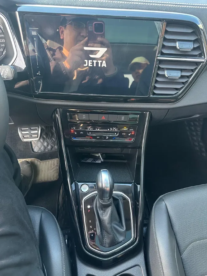 2021 Jetta VS7 1.4T 150HP L4 6AT,autocango,china used car exporter,china ev exporter,chinese used car exporter,chinese used ev exporter