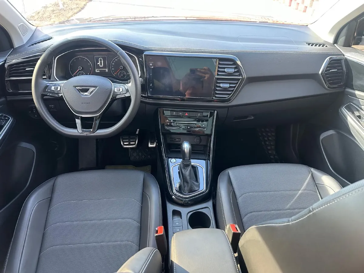 2021 Jetta VS7 1.4T 150HP L4 6AT,autocango,china used car exporter,china ev exporter,chinese used car exporter,chinese used ev exporter