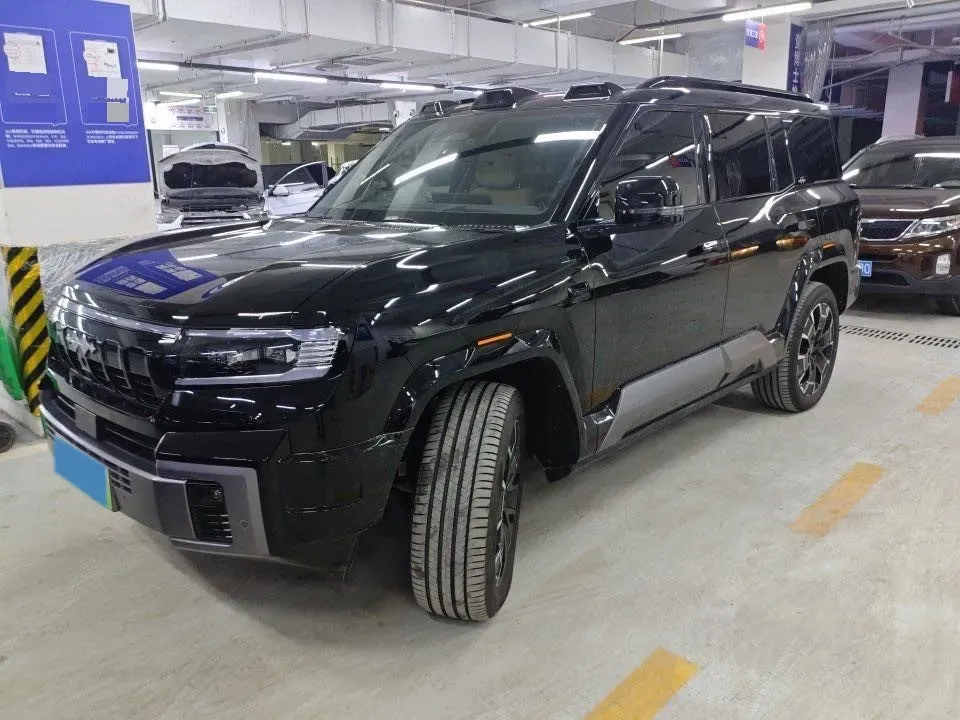 2025 FangChengBao Bao 8 2.0T 245HP L4 E-CVT PHEV 36.8KWH,autocango,china used car exporter,china ev exporter,chinese used car exporter,chinese used ev exporter