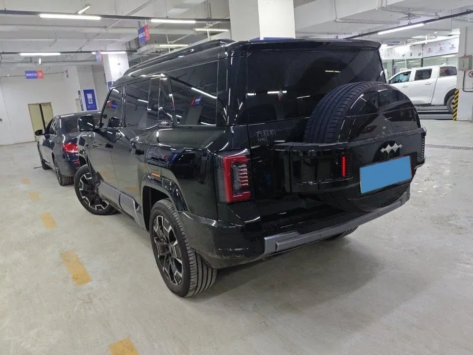 2025 FangChengBao Bao 8 2.0T 245HP L4 E-CVT PHEV 36.8KWH,autocango,china used car exporter,china ev exporter,chinese used car exporter,chinese used ev exporter