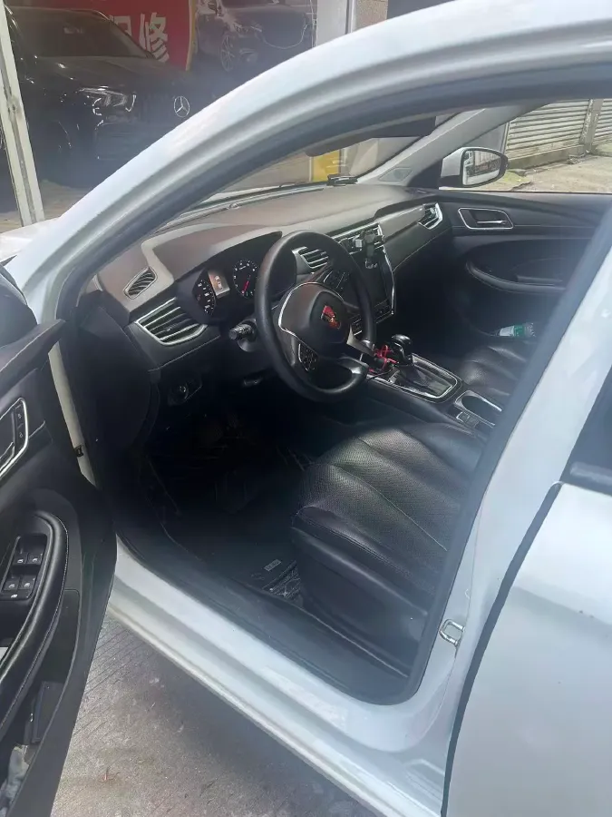 2019 Roewe i5 1.5L 120HP L4 CVT,autocango,china used car exporter,china ev exporter,chinese used car exporter,chinese used ev exporter