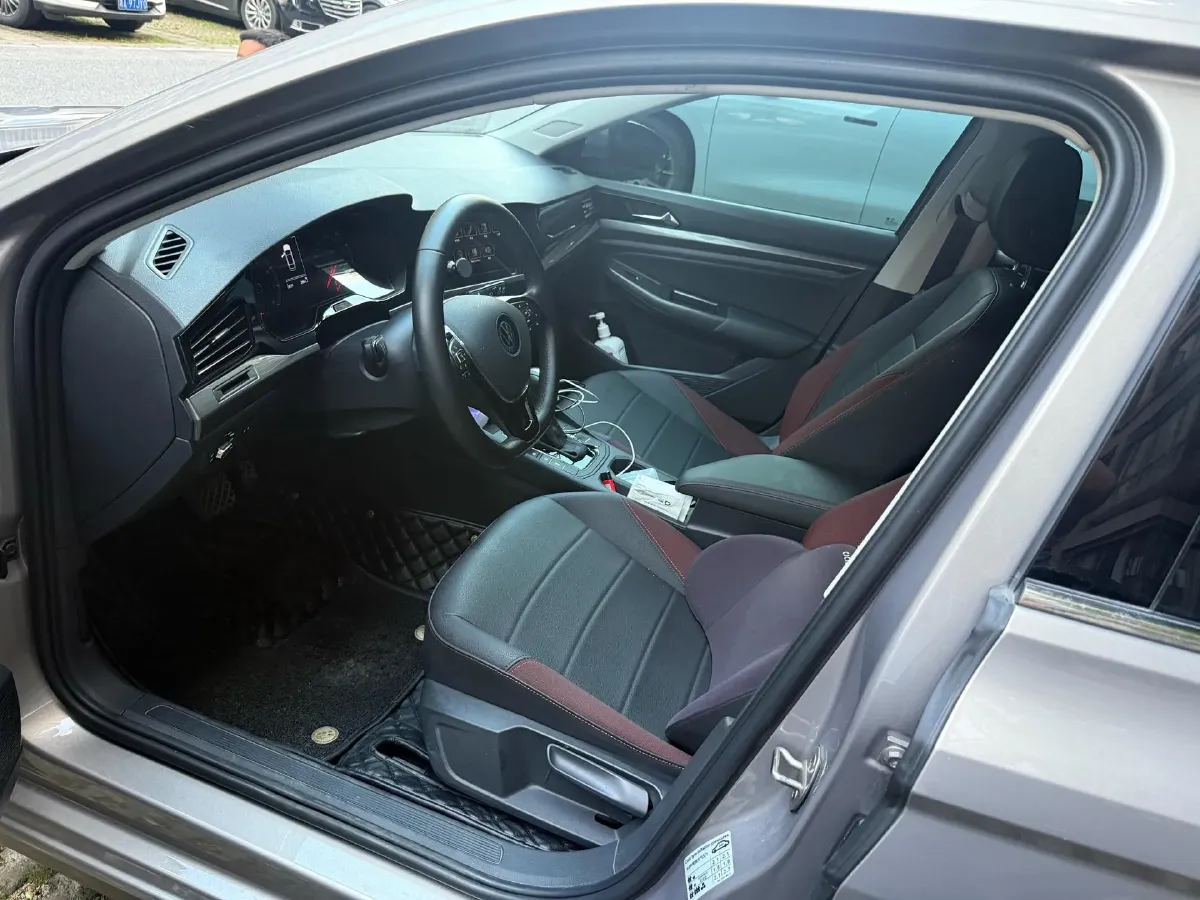 2021 Volkswagen Bora 1.5L 113HP L4 6AT,autocango,china used car exporter,china ev exporter,chinese used car exporter,chinese used ev exporter