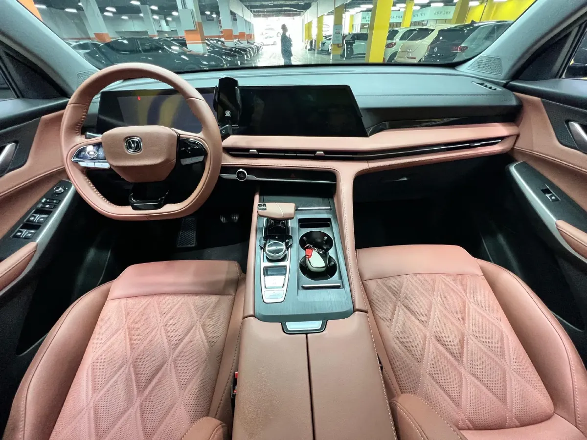 2024 ChangAn CS75 Plus 1.5T 188HP L4 8AT,autocango,china used car exporter,china ev exporter,chinese used car exporter,chinese used ev exporter