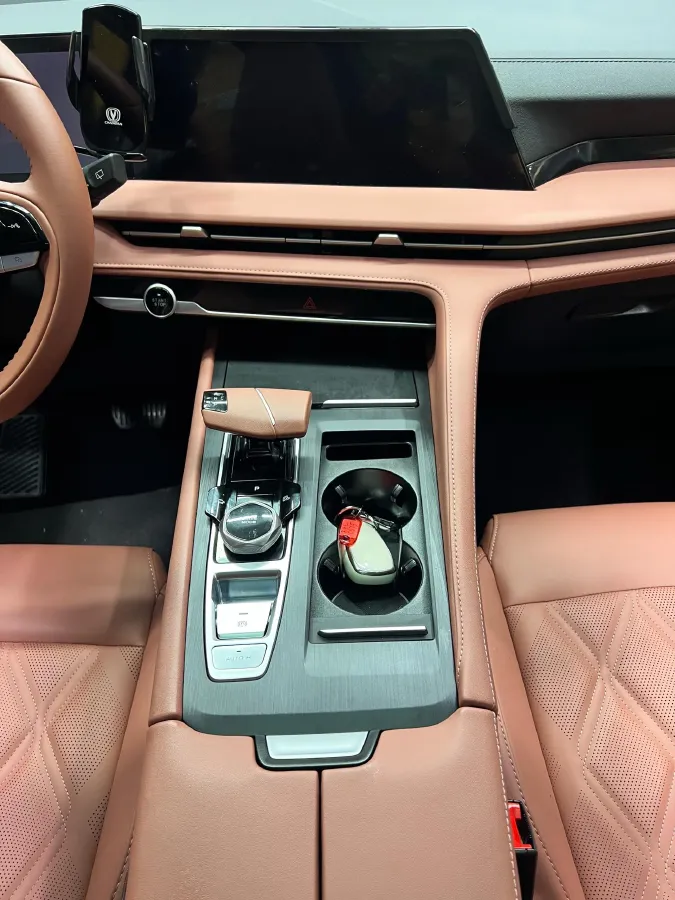 2024 ChangAn CS75 Plus 1.5T 188HP L4 8AT,autocango,china used car exporter,china ev exporter,chinese used car exporter,chinese used ev exporter