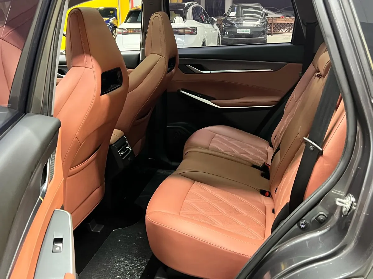 2024 ChangAn CS75 Plus 1.5T 188HP L4 8AT,autocango,china used car exporter,china ev exporter,chinese used car exporter,chinese used ev exporter