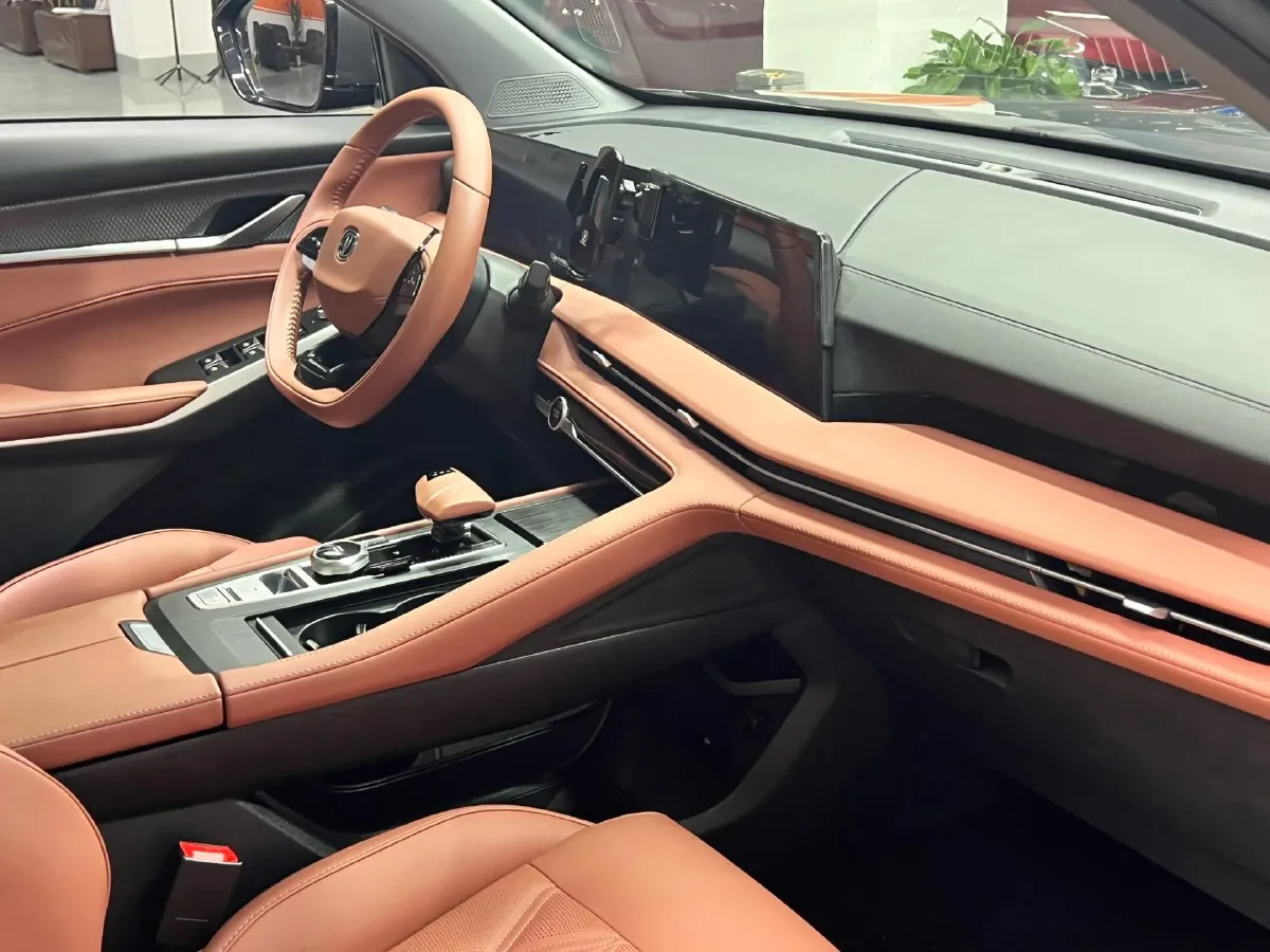 2024 ChangAn CS75 Plus 1.5T 188HP L4 8AT,autocango,china used car exporter,china ev exporter,chinese used car exporter,chinese used ev exporter