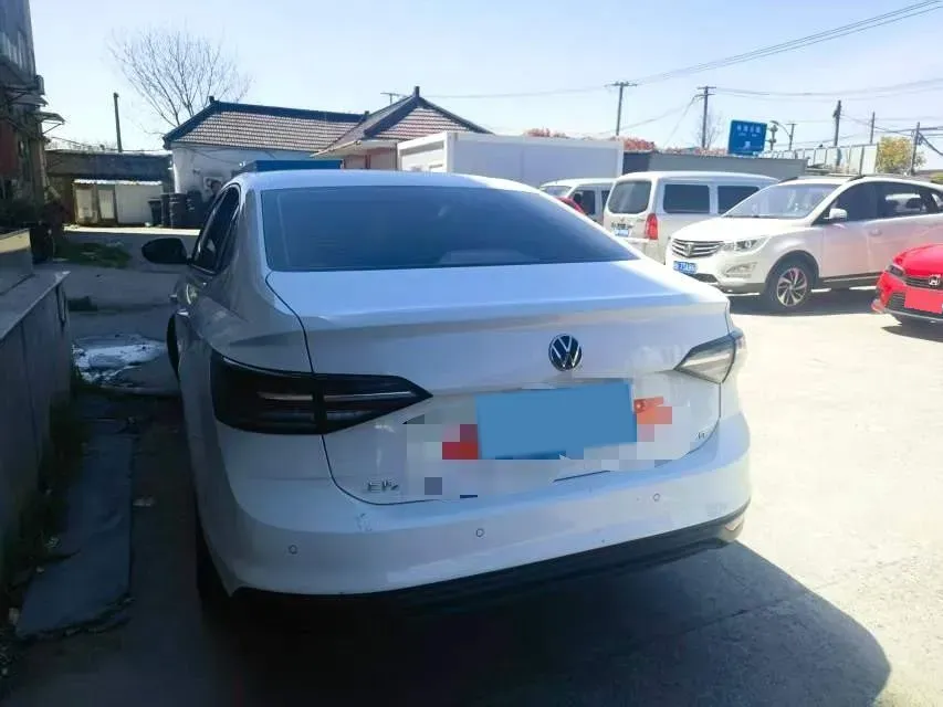 2023 Volkswagen Lavida 1.5L 110HP L4 6AT,autocango,china used car exporter,china ev exporter,chinese used car exporter,chinese used ev exporter