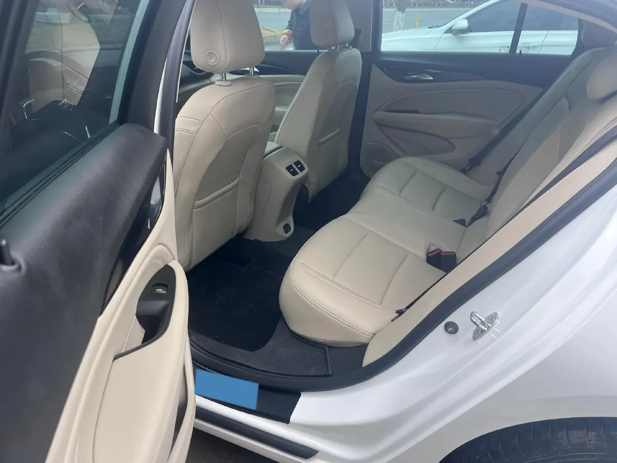 2021 Buick Regal 1.5T 169HP L4 9AT,autocango,china used car exporter,china ev exporter,chinese used car exporter,chinese used ev exporter