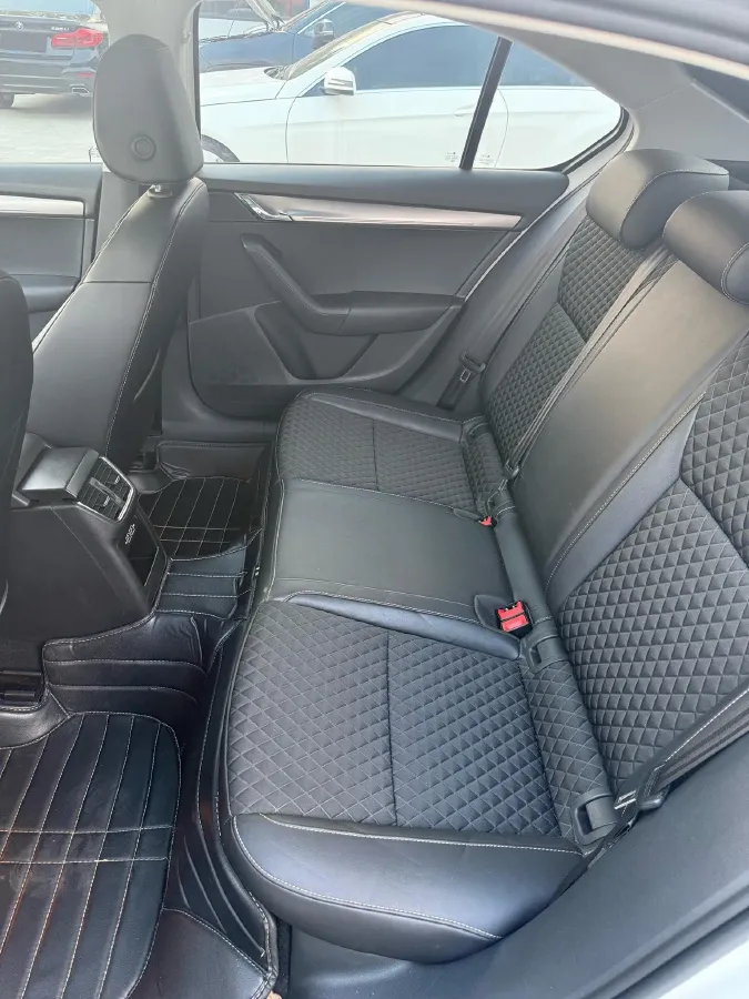 2019 Skoda Octavia 1.5L 116HP L4 6AT,autocango,china used car exporter,china ev exporter,chinese used car exporter,chinese used ev exporter