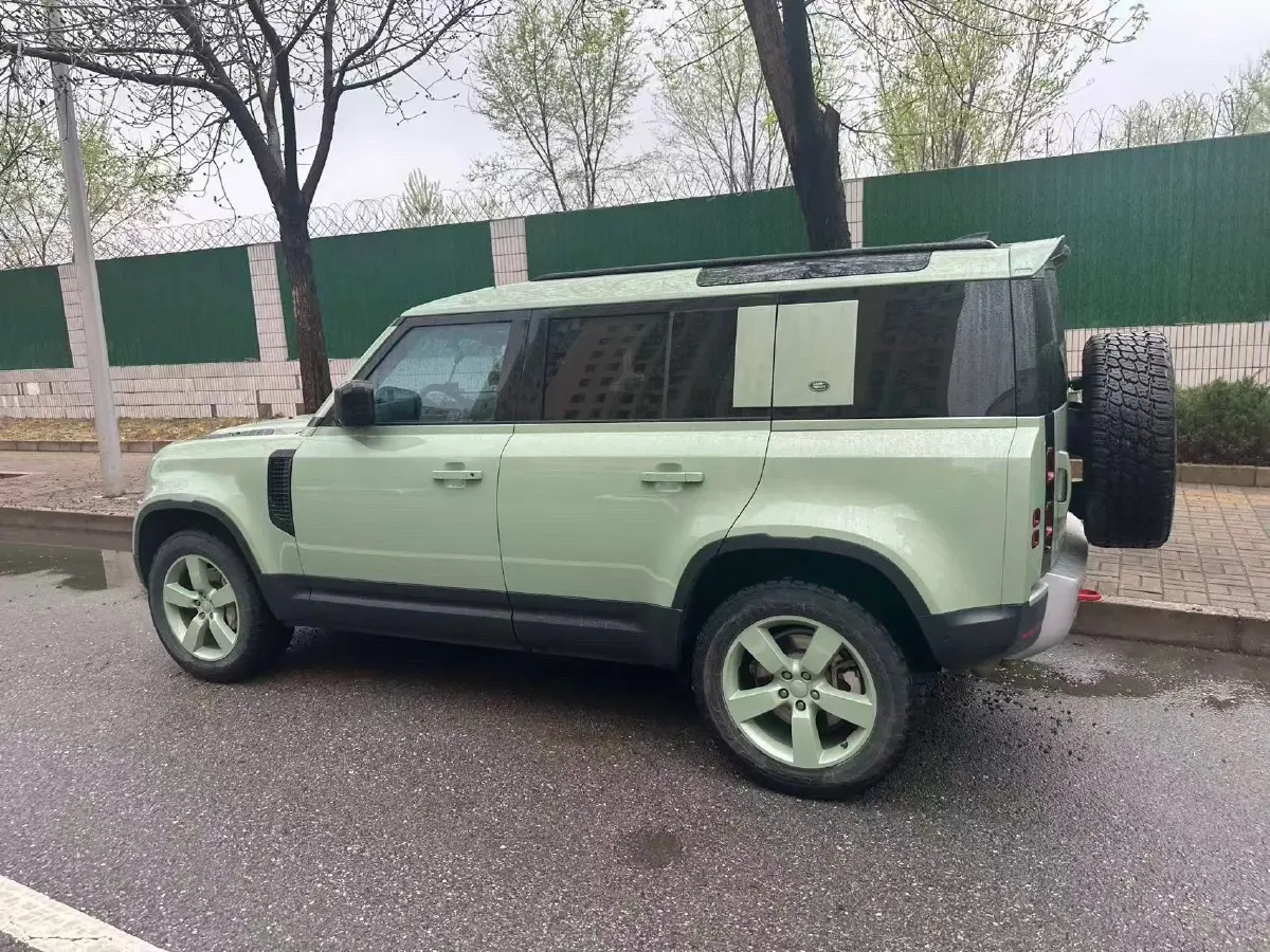 2023 Land Rover Defender 3.0T 400HP L6 8AT,autocango,china used car exporter,china ev exporter,chinese used car exporter,chinese used ev exporter