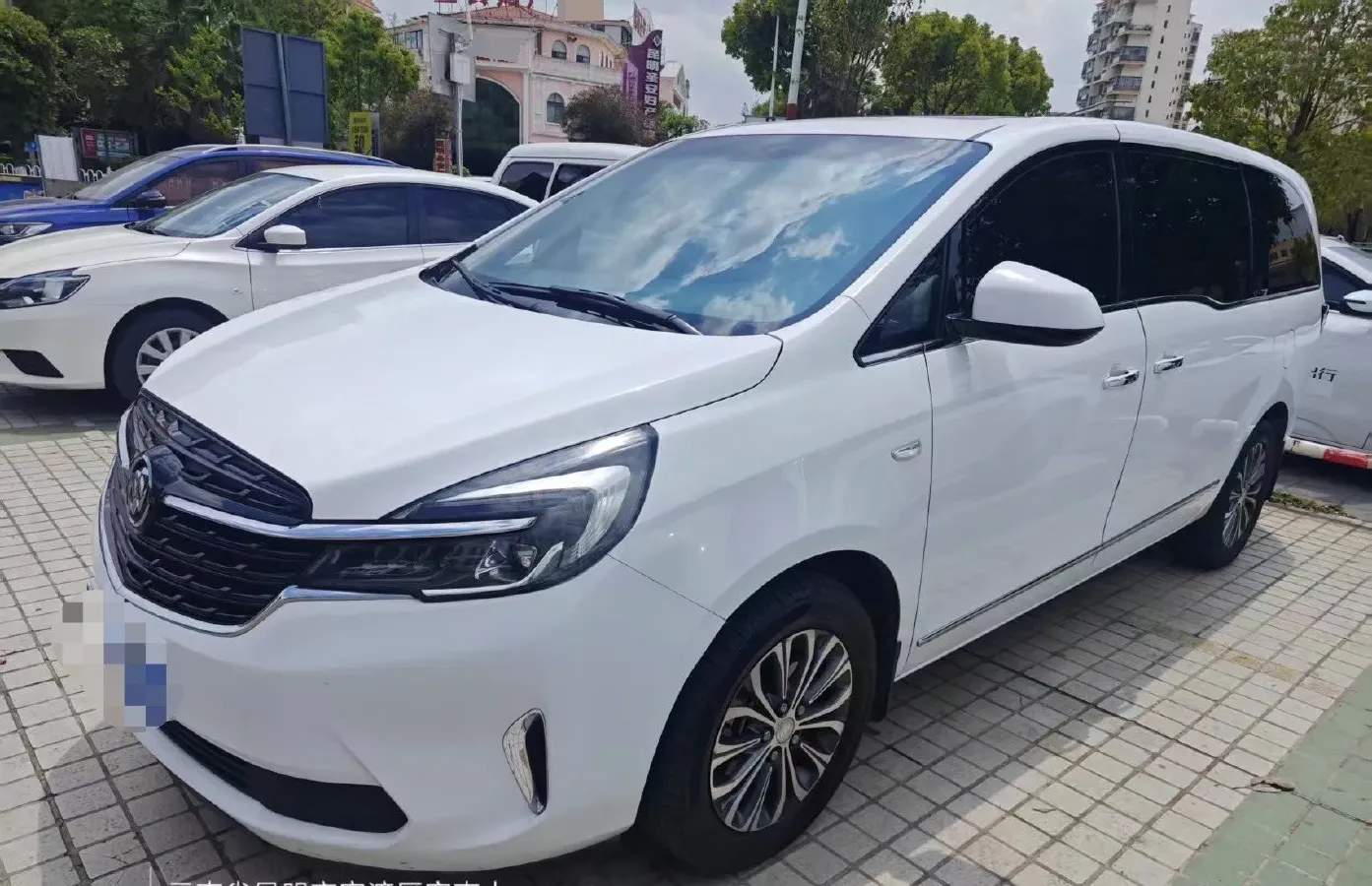 2021 Buick GL8 2.0T 237HP L4 9AT,autocango,china used car exporter,china ev exporter,chinese used car exporter,chinese used ev exporter