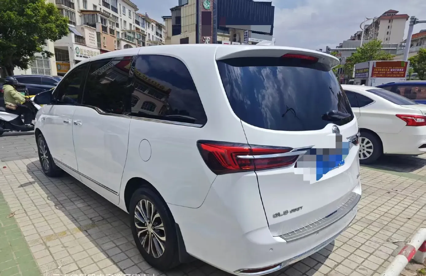 2021 Buick GL8 2.0T 237HP L4 9AT,autocango,china used car exporter,china ev exporter,chinese used car exporter,chinese used ev exporter