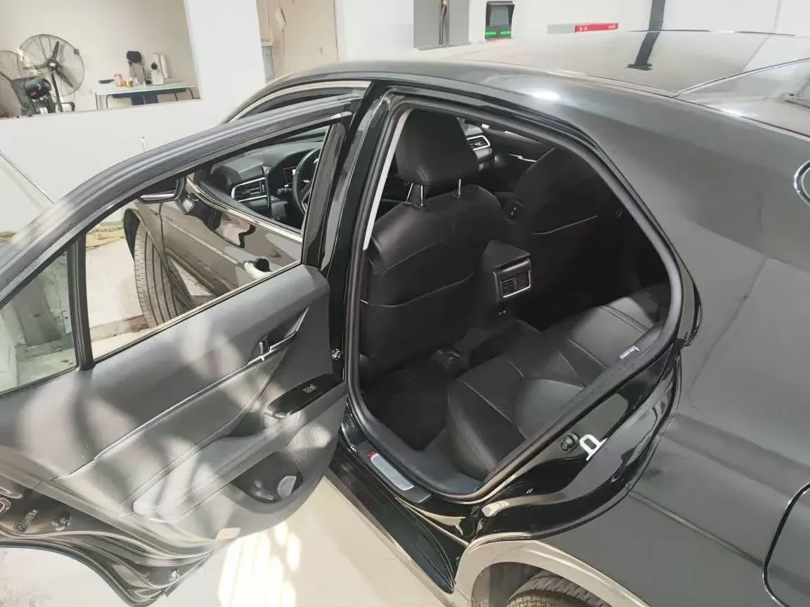 2021 Toyota Camry 2.5L 209HP L4 8AT,autocango,china used car exporter,china ev exporter,chinese used car exporter,chinese used ev exporter