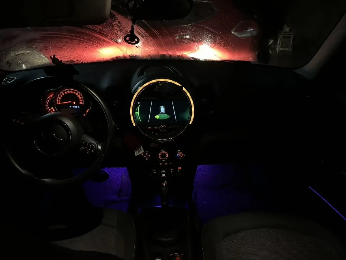 2017 MINI COUNTRYMAN 1.5T 136HP L3 6AT,autocango,china used car exporter,china ev exporter,chinese used car exporter,chinese used ev exporter