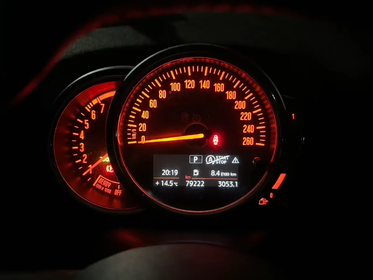 2017 MINI COUNTRYMAN 1.5T 136HP L3 6AT,autocango,china used car exporter,china ev exporter,chinese used car exporter,chinese used ev exporter