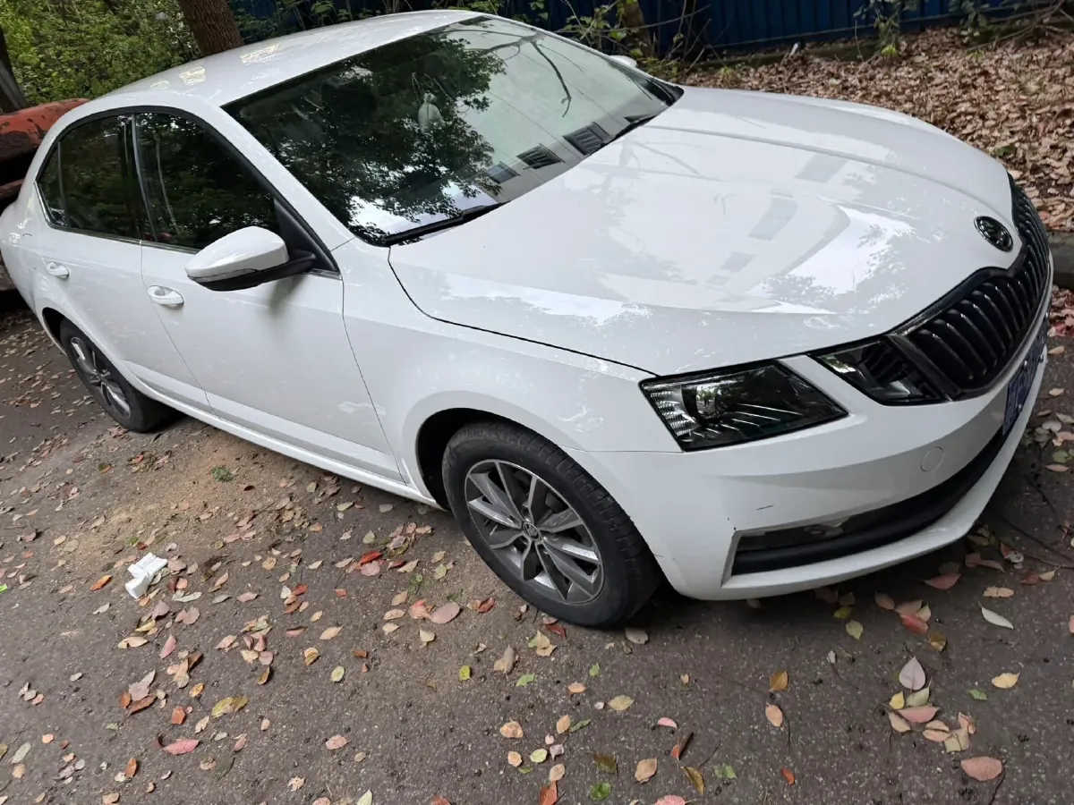 2022 Skoda Octavia 1.5L 113HP L4 6AT,autocango,china used car exporter,china ev exporter,chinese used car exporter,chinese used ev exporter