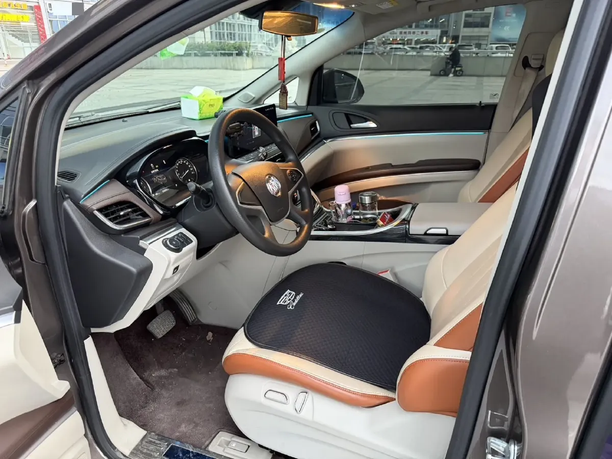 2021 Buick GL8 2.0T 237HP L4 9AT,autocango,china used car exporter,china ev exporter,chinese used car exporter,chinese used ev exporter