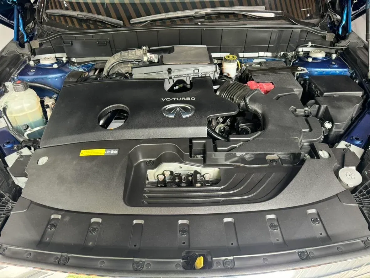 2018 Infiniti QX30 2.0T 211HP L4 7DCT,autocango,china used car exporter,china ev exporter,chinese used car exporter,chinese used ev exporter