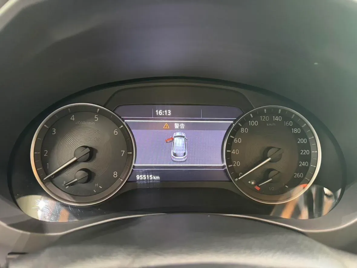 2018 Infiniti QX30 2.0T 211HP L4 7DCT,autocango,china used car exporter,china ev exporter,chinese used car exporter,chinese used ev exporter