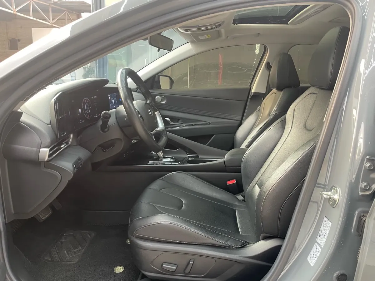 2021 Hyundai Elantra 1.5L 115HP L4 CVT,autocango,china used car exporter,china ev exporter,chinese used car exporter,chinese used ev exporter