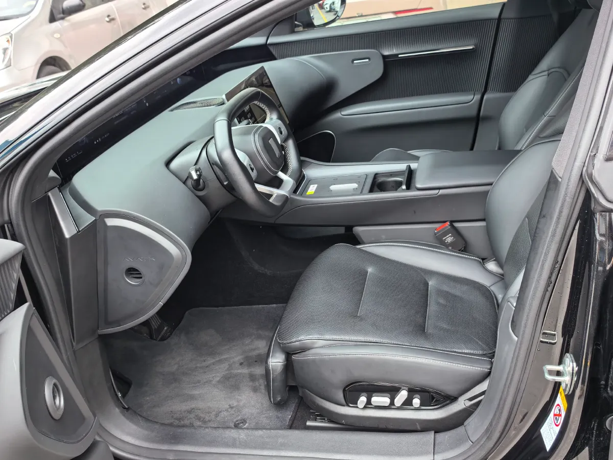 2025 Avatr 12 1.5T 156HP L4 REEV 39.05KWH,autocango,china used car exporter,china ev exporter,chinese used car exporter,chinese used ev exporter