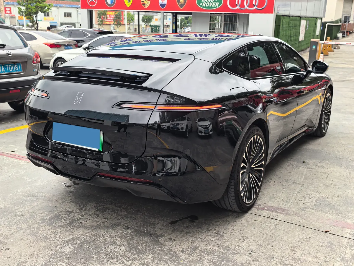 2025 Avatr 12 1.5T 156HP L4 REEV 39.05KWH,autocango,china used car exporter,china ev exporter,chinese used car exporter,chinese used ev exporter