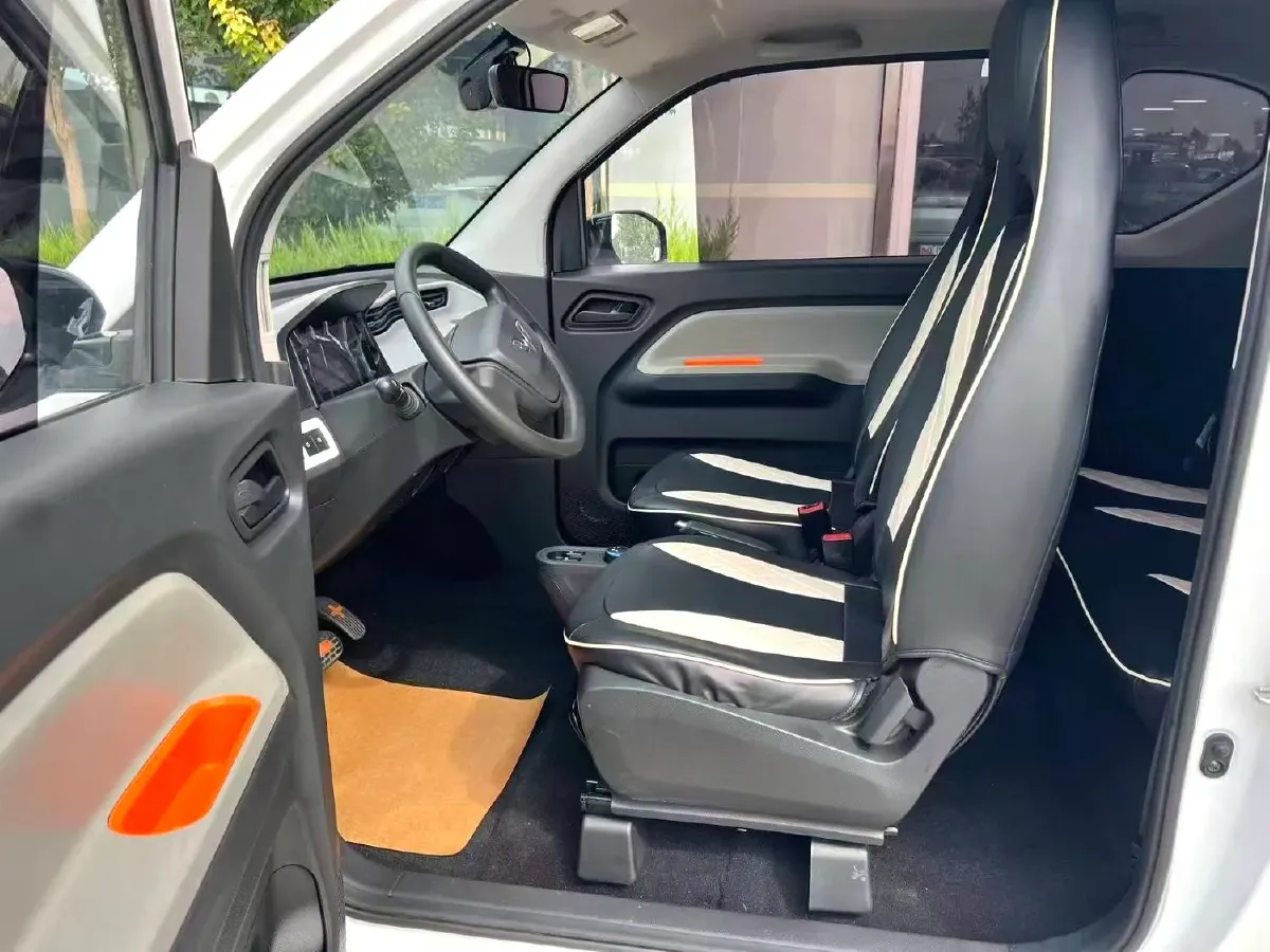 2022 WuLing HongGuang MINI EV BEV 13.8KWH,autocango,china used car exporter,china ev exporter,chinese used car exporter,chinese used ev exporter