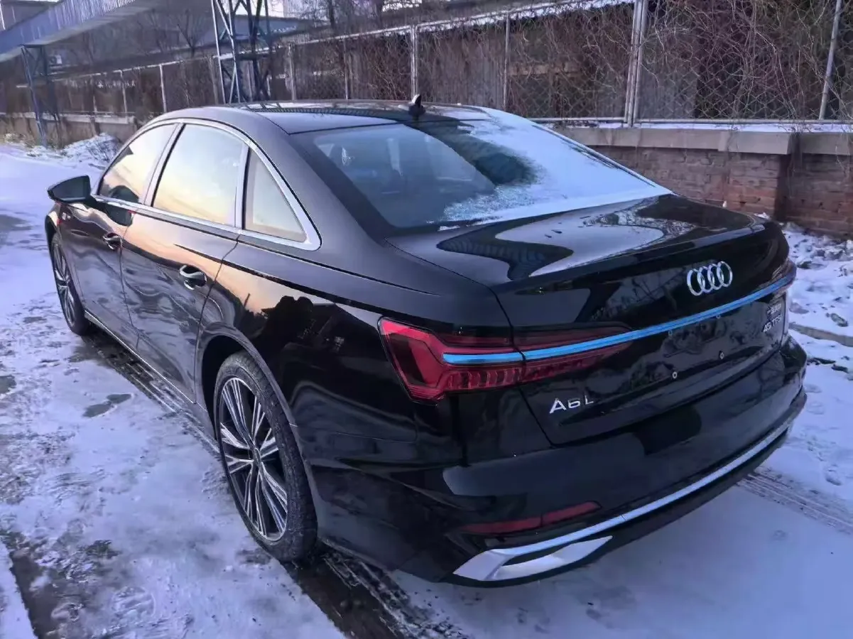 2021 Audi A6L 2.0T 224HP L4 7DCT,autocango,china used car exporter,china ev exporter,chinese used car exporter,chinese used ev exporter