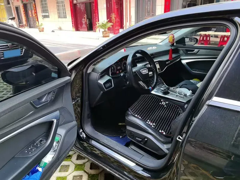 2021 Audi A6L 2.0T 224HP L4 7DCT,autocango,china used car exporter,china ev exporter,chinese used car exporter,chinese used ev exporter