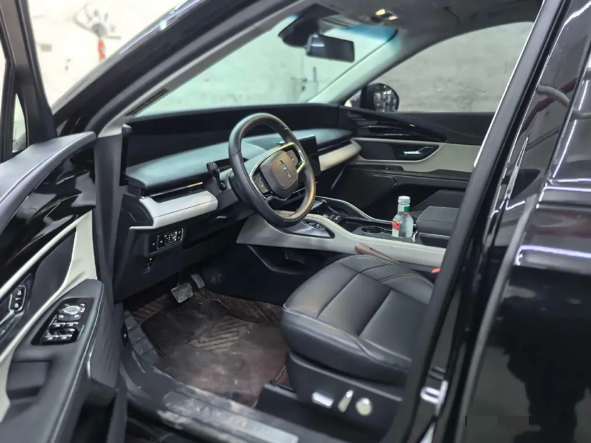 2025 Lincoln Nautilus 2.0T 261HP L4 8AT,autocango,china used car exporter,china ev exporter,chinese used car exporter,chinese used ev exporter