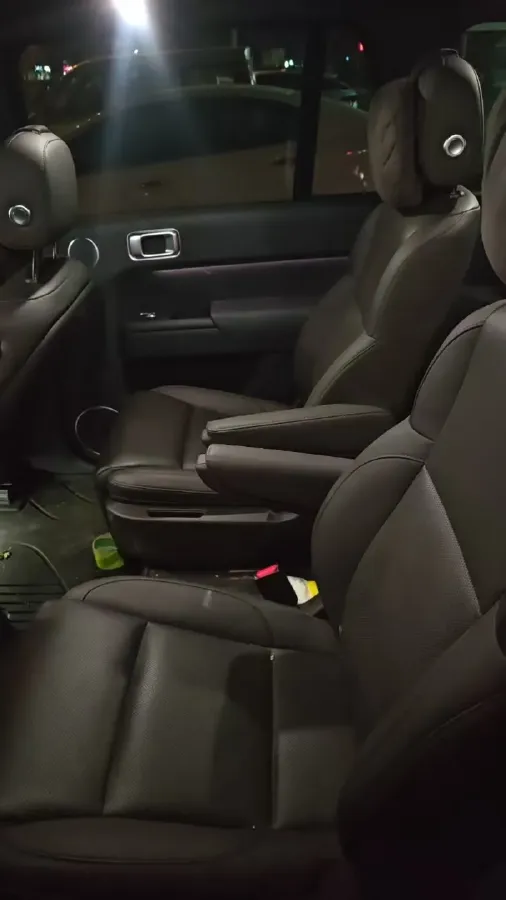 2023 Li L9 Range Extended 154HP REEV 42.6KWH,autocango,china used car exporter,china ev exporter,chinese used car exporter,chinese used ev exporter