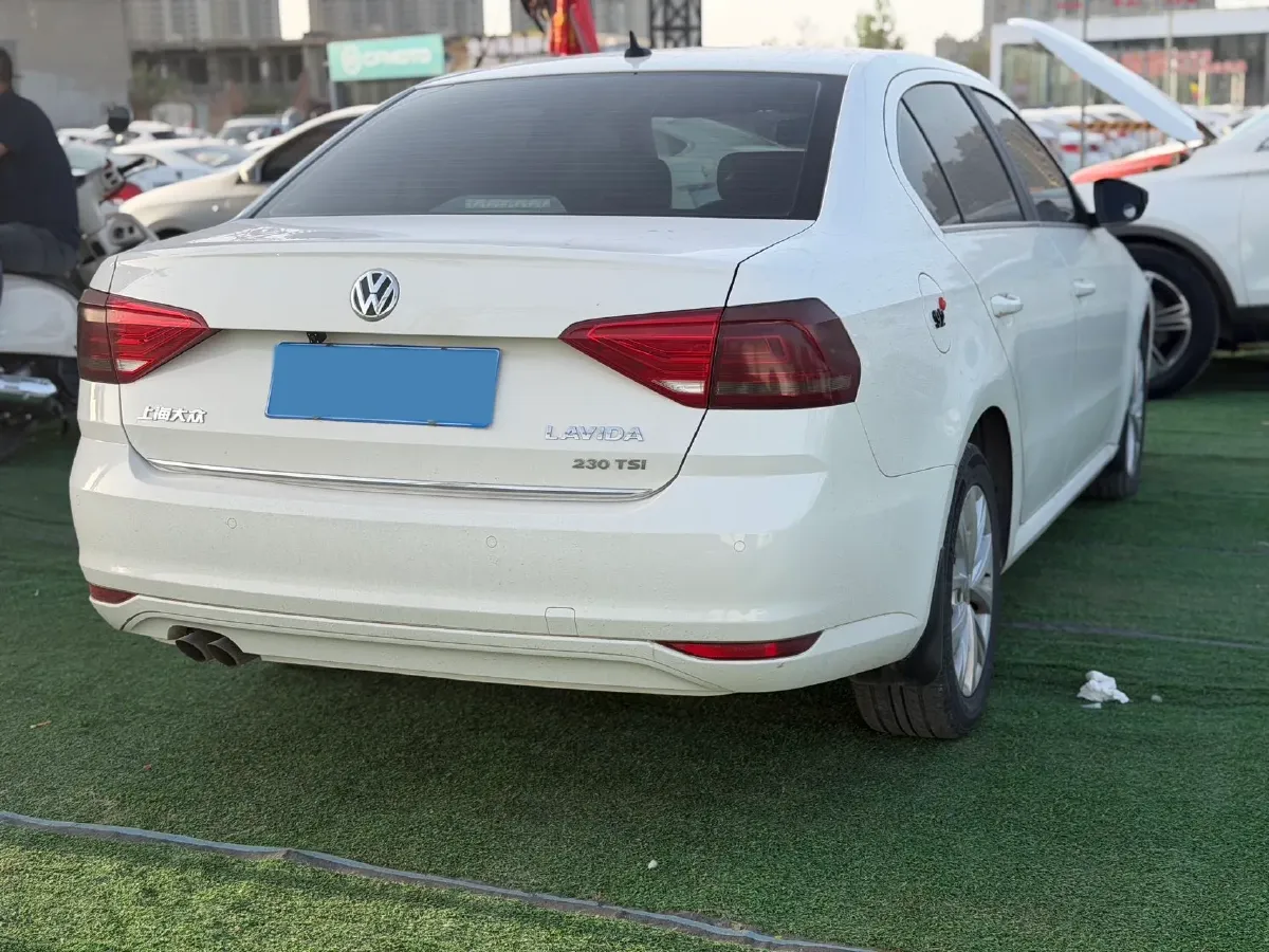 2017 Volkswagen Lavida 1.4T 131HP L4 7DCT,autocango,china used car exporter,china ev exporter,chinese used car exporter,chinese used ev exporter