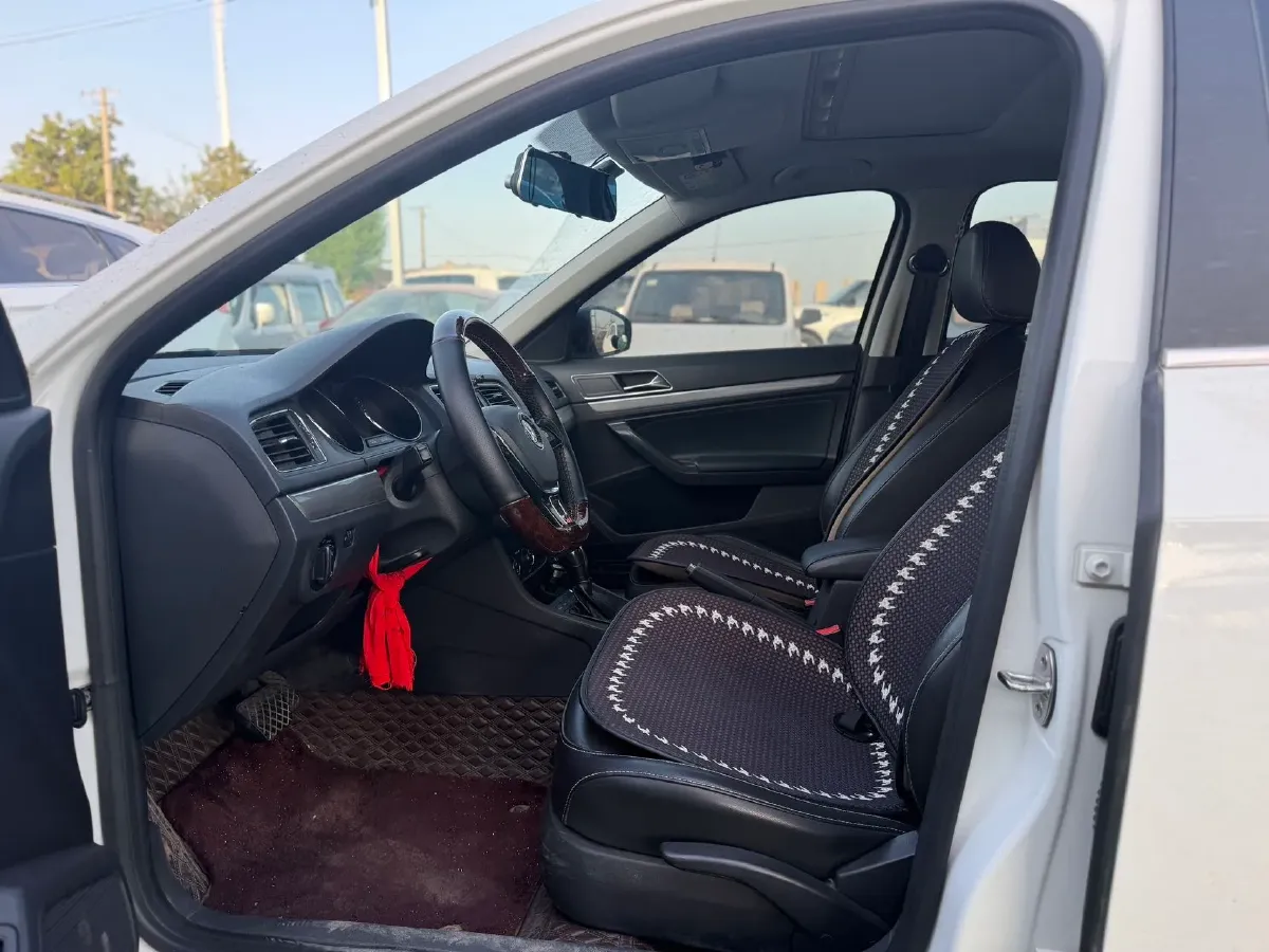 2017 Volkswagen Lavida 1.4T 131HP L4 7DCT,autocango,china used car exporter,china ev exporter,chinese used car exporter,chinese used ev exporter