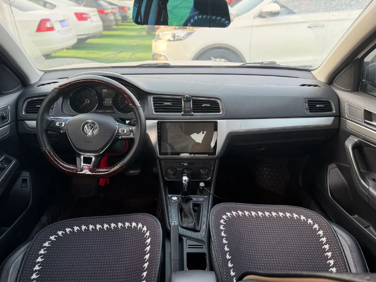 2017 Volkswagen Lavida 1.4T 131HP L4 7DCT,autocango,china used car exporter,china ev exporter,chinese used car exporter,chinese used ev exporter