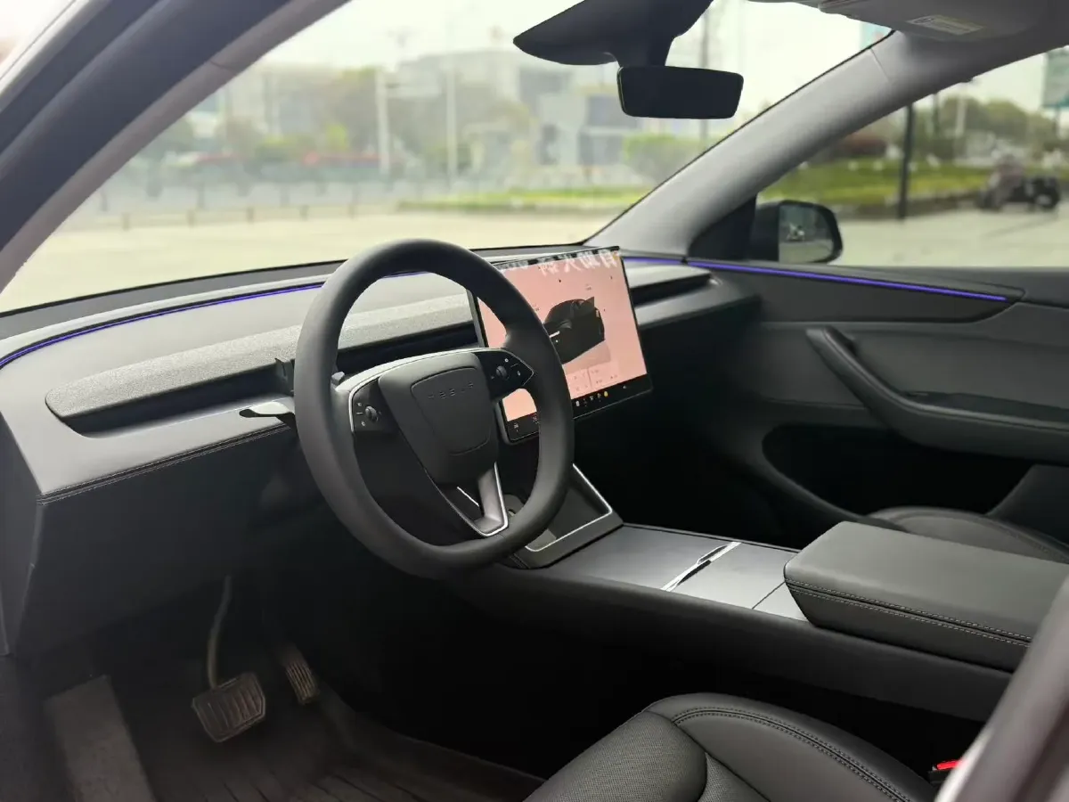 2024 Iveco OuSheng BEV 77.28KWH,autocango,china used car exporter,china ev exporter,chinese used car exporter,chinese used ev exporter