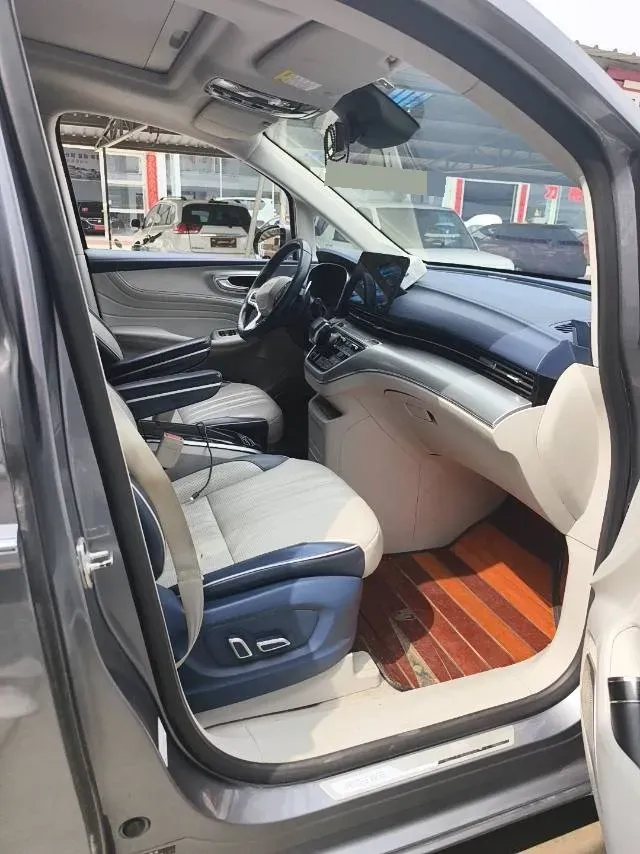 2022 Roewe iMAX8 2.0T 234HP L4 8AT,autocango,china used car exporter,china ev exporter,chinese used car exporter,chinese used ev exporter