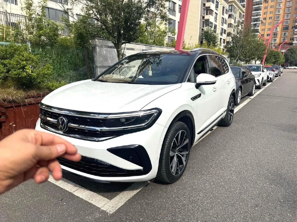 2023 Volkswagen Talagon 2.0T 220HP L4 7DCT,autocango,china used car exporter,china ev exporter,chinese used car exporter,chinese used ev exporter