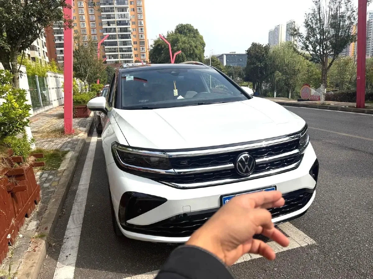 2023 Volkswagen Talagon 2.0T 220HP L4 7DCT,autocango,china used car exporter,china ev exporter,chinese used car exporter,chinese used ev exporter
