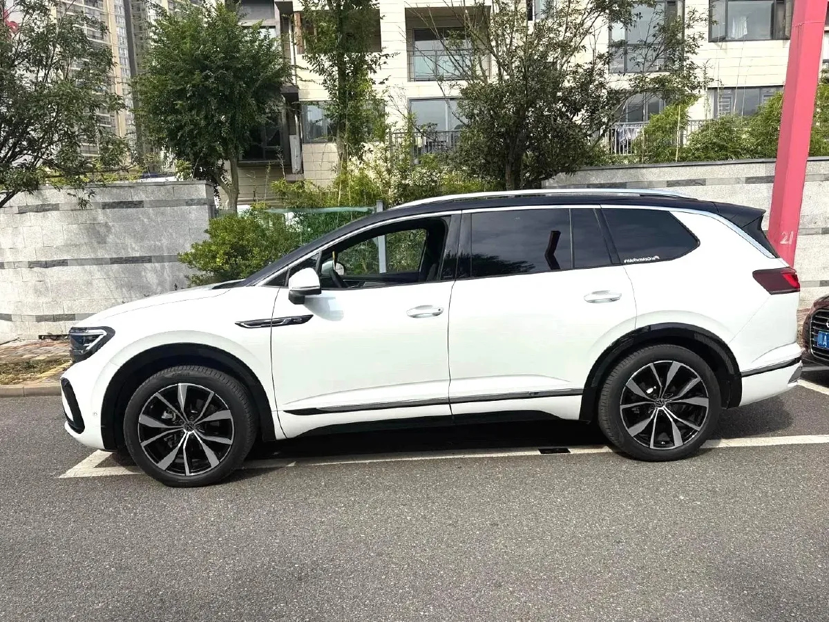 2023 Volkswagen Talagon 2.0T 220HP L4 7DCT,autocango,china used car exporter,china ev exporter,chinese used car exporter,chinese used ev exporter