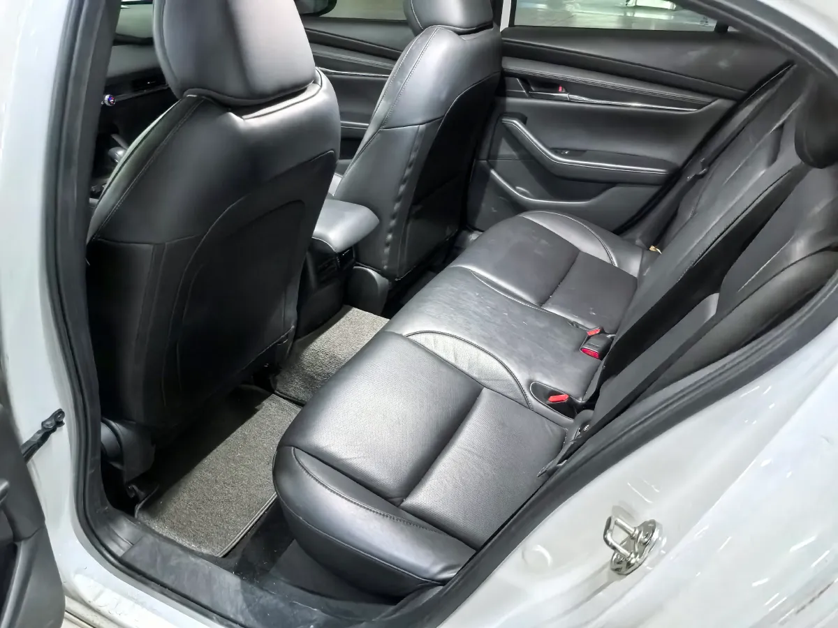 2023 Mazda 3 Axela 2.0L 158HP L4 6AT,autocango,china used car exporter,china ev exporter,chinese used car exporter,chinese used ev exporter