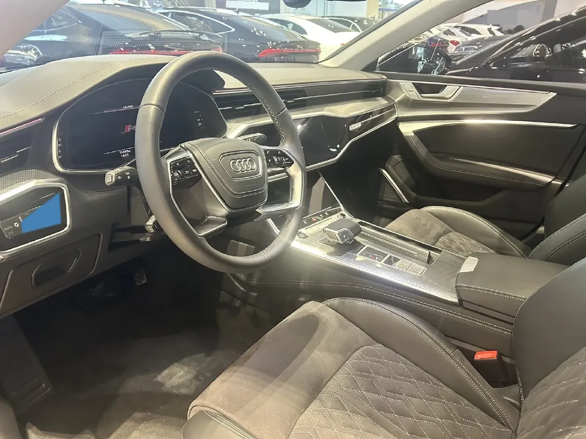 2024 Audi A7L 2.0T 245HP L4 7DCT,autocango,china used car exporter,china ev exporter,chinese used car exporter,chinese used ev exporter