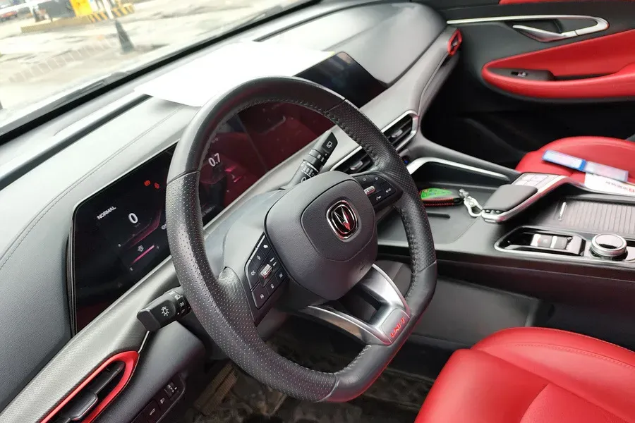 2020 ChangAn UNI-T 1.5T 180HP L4 7DCT,autocango,china used car exporter,china ev exporter,chinese used car exporter,chinese used ev exporter