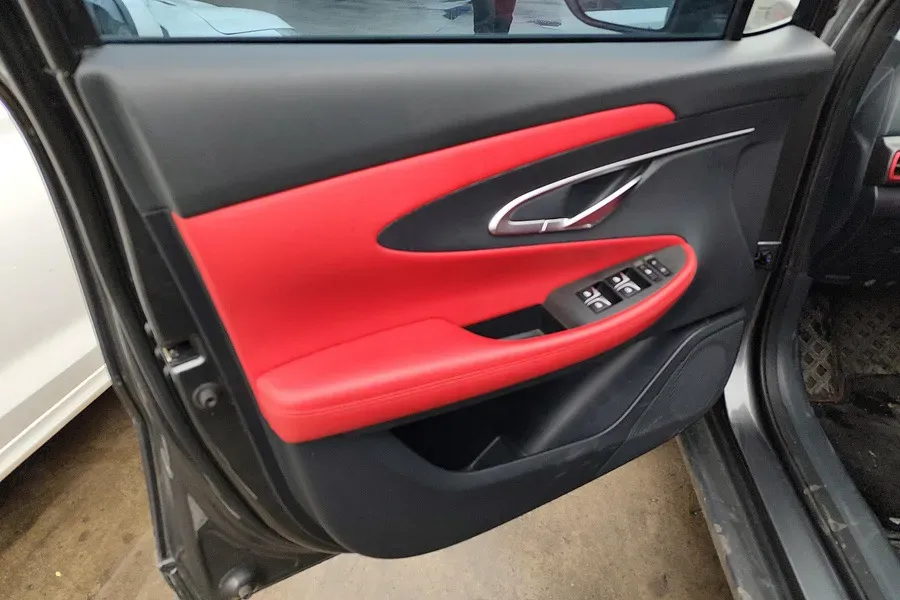 2020 ChangAn UNI-T 1.5T 180HP L4 7DCT,autocango,china used car exporter,china ev exporter,chinese used car exporter,chinese used ev exporter