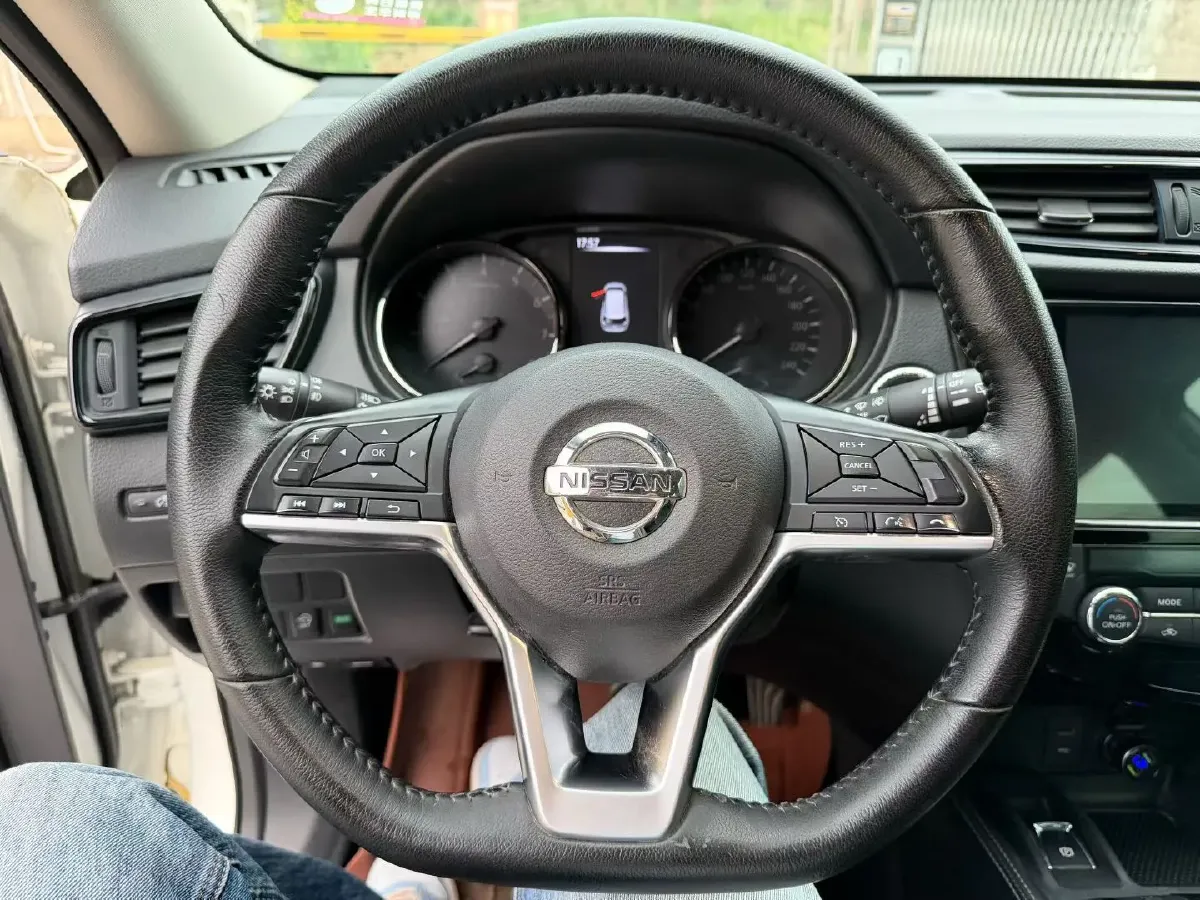 2020 Nissan X-Trail 2.0L 154HP L4 CVT,autocango,china used car exporter,china ev exporter,chinese used car exporter,chinese used ev exporter